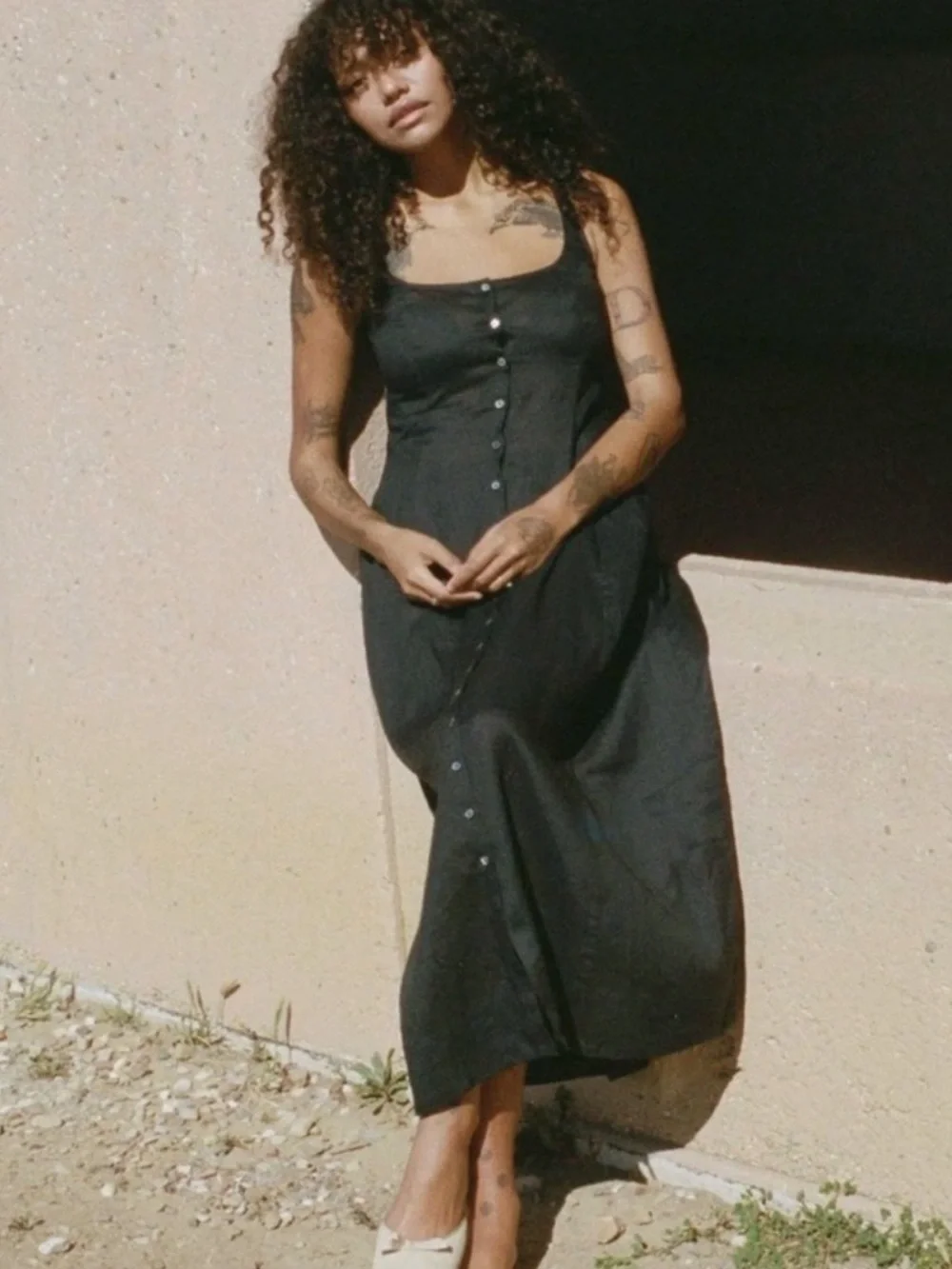 Doen Lantana Midi Dress Black - Picture 2 of 8
